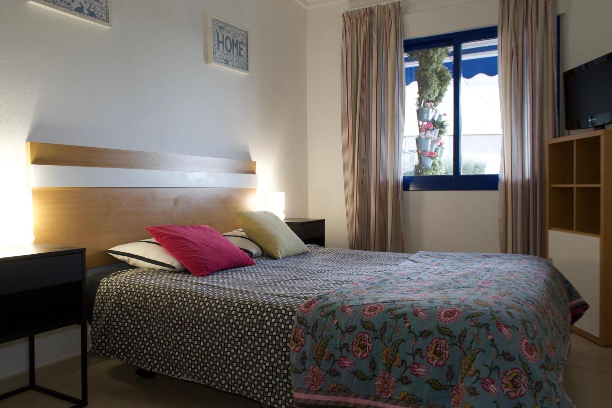 Alicante Apartments Kültér fotó
