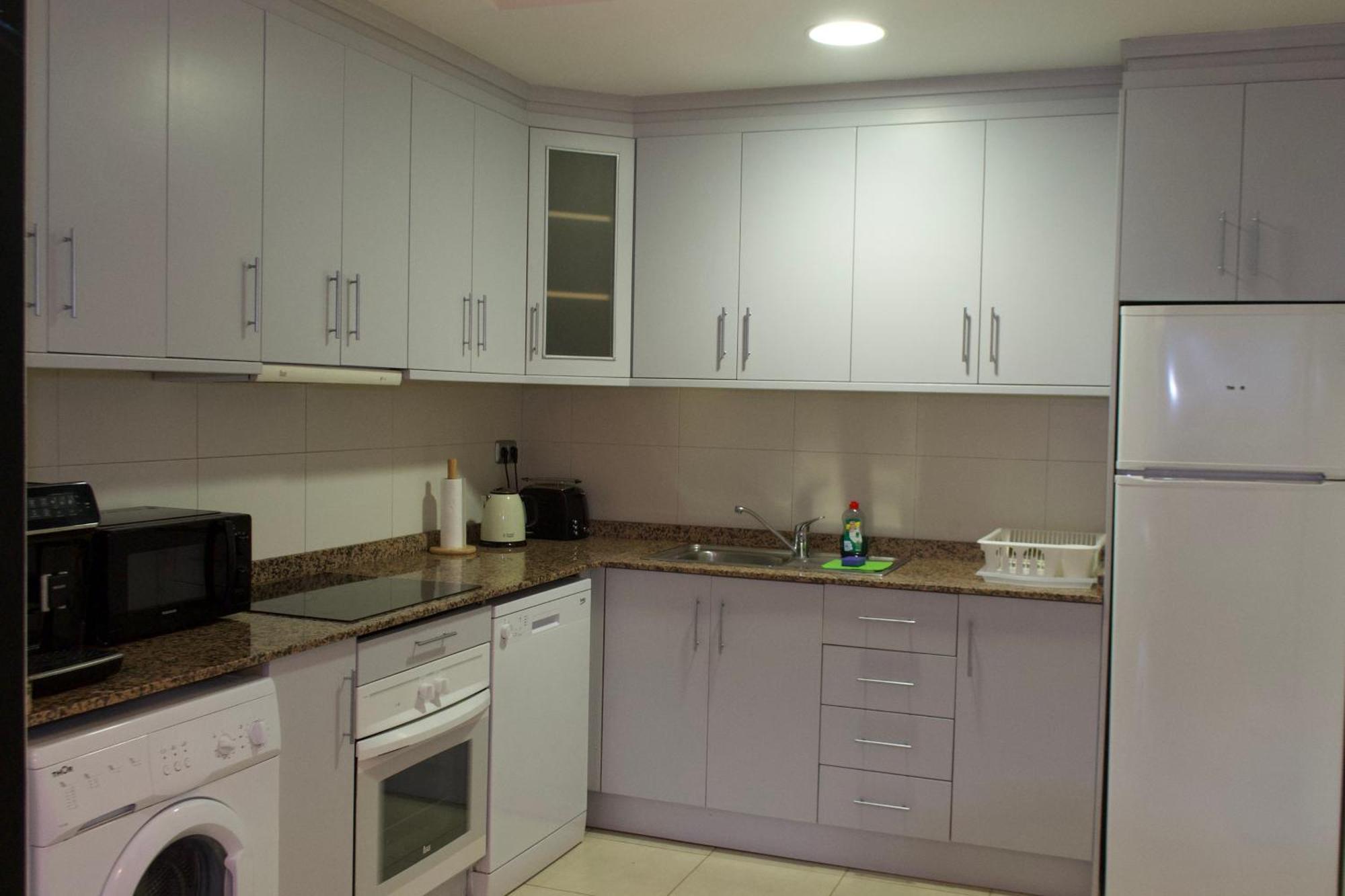 Alicante Apartments Kültér fotó